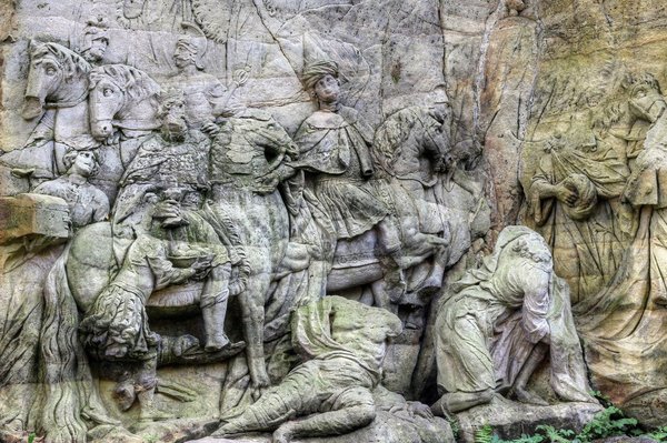 Comment proposer une expérience de dîner en terrasse magique dans votre restaurant de campagne?